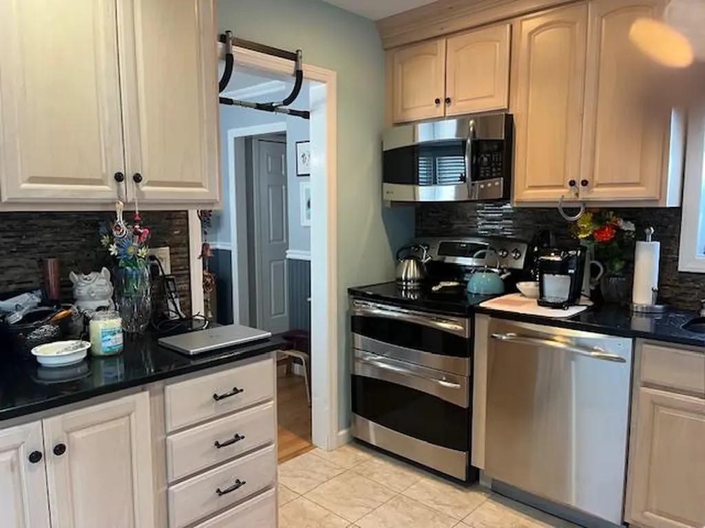 116 Devon Road Albertson NY 11507