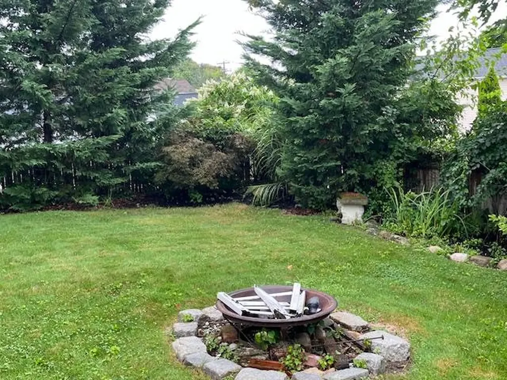 116 Devon Road Albertson NY 11507