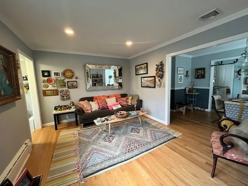 116 Devon Road Albertson NY 11507