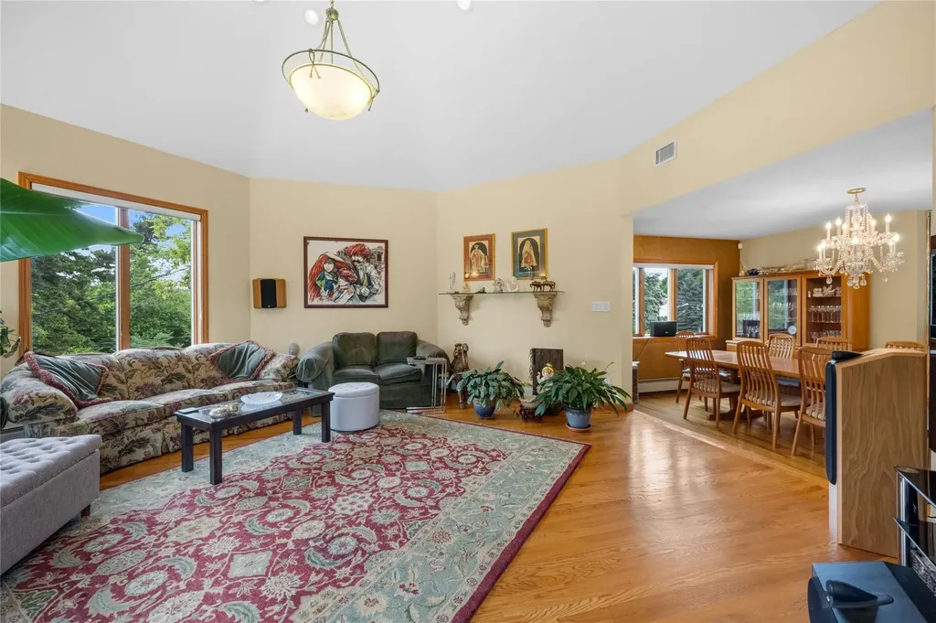 18 Peppermint Road Commack NY 11725