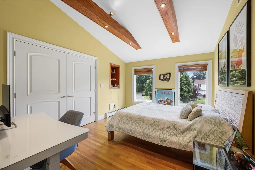 18 Peppermint Road Commack NY 11725