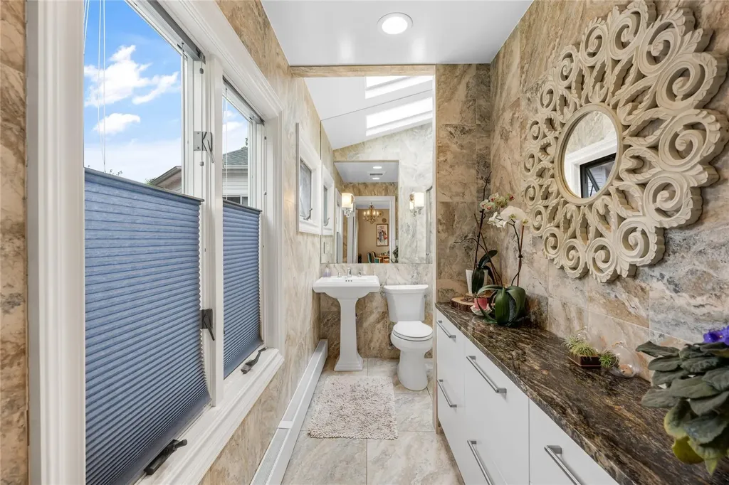 18 Peppermint Road Commack NY 11725