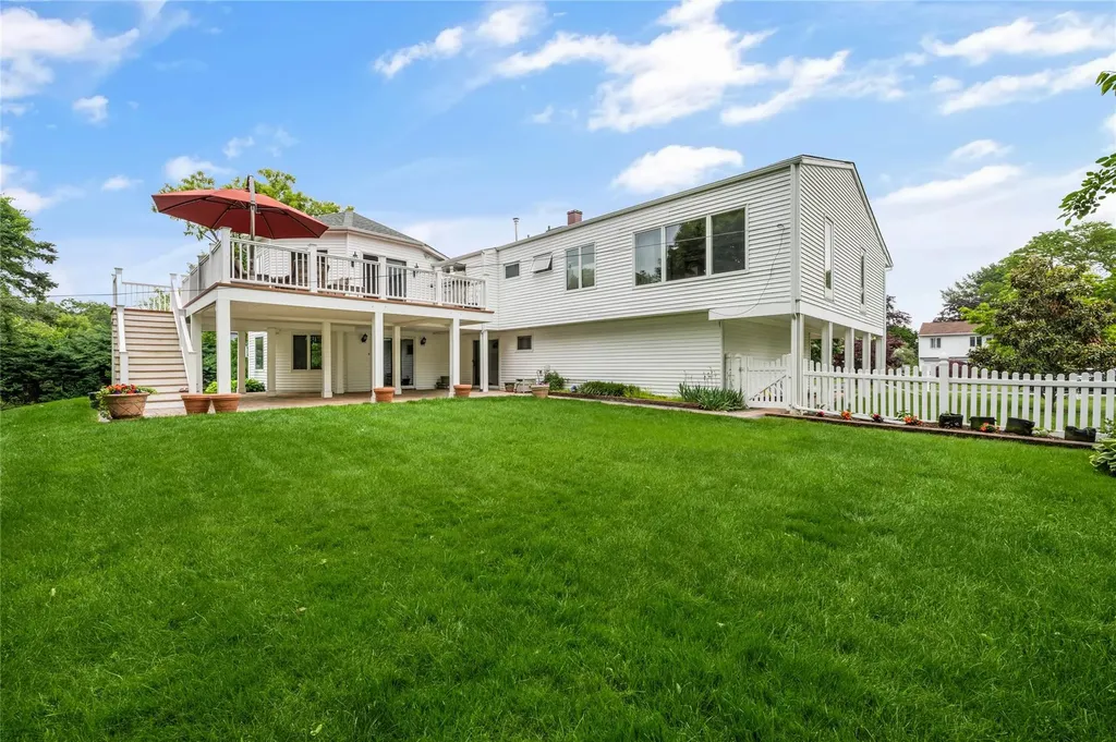 18 Peppermint Road Commack NY 11725