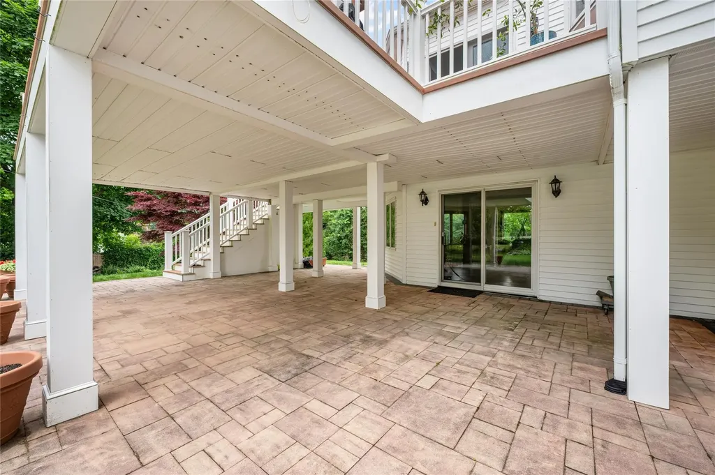 18 Peppermint Road Commack NY 11725