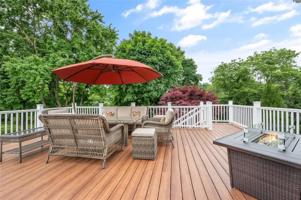 18 Peppermint Road Commack NY 11725
