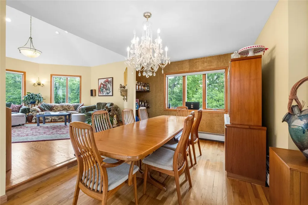 18 Peppermint Road Commack NY 11725