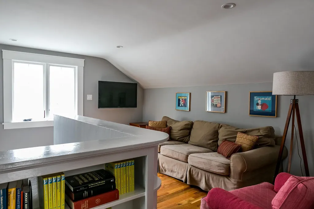 19 Linden Avenue Red Hook NY 12571