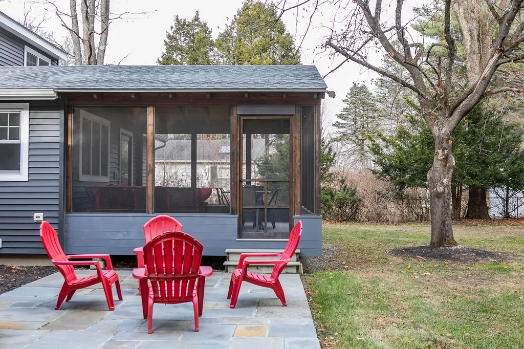 19 Linden Avenue Red Hook NY 12571