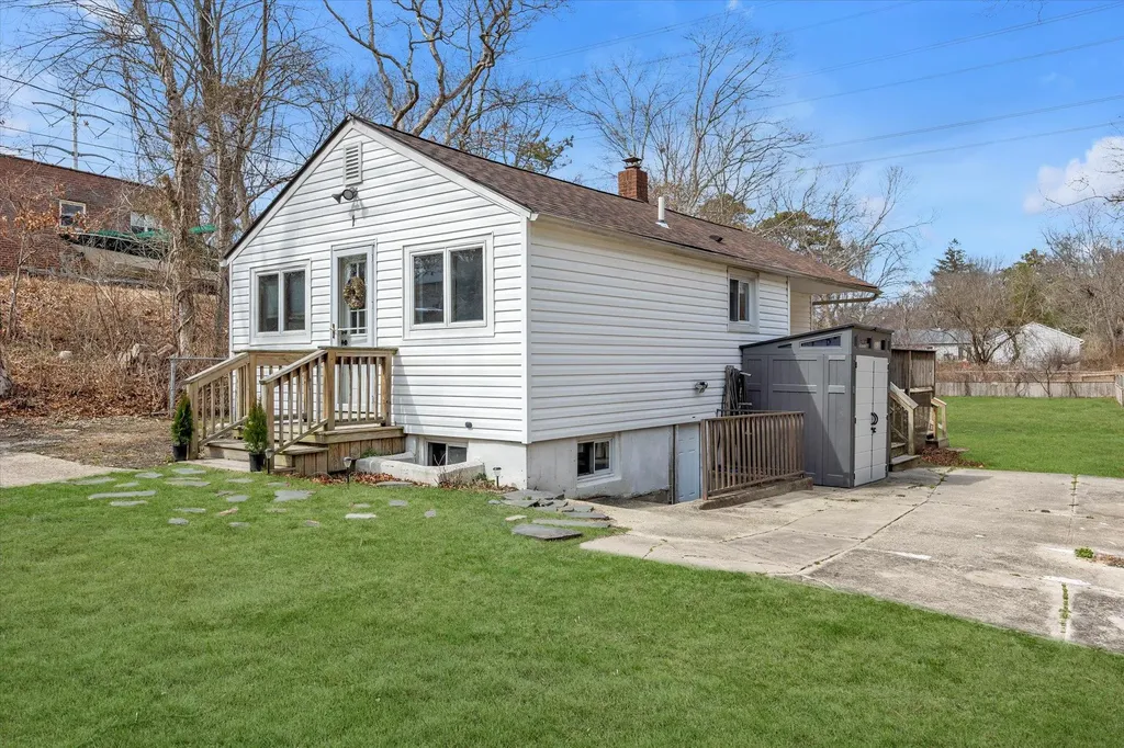 1 Rexmere Avenue Farmingville NY 11738