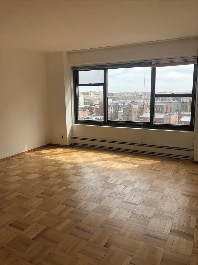 2180 33rd Road Astoria NY 11106