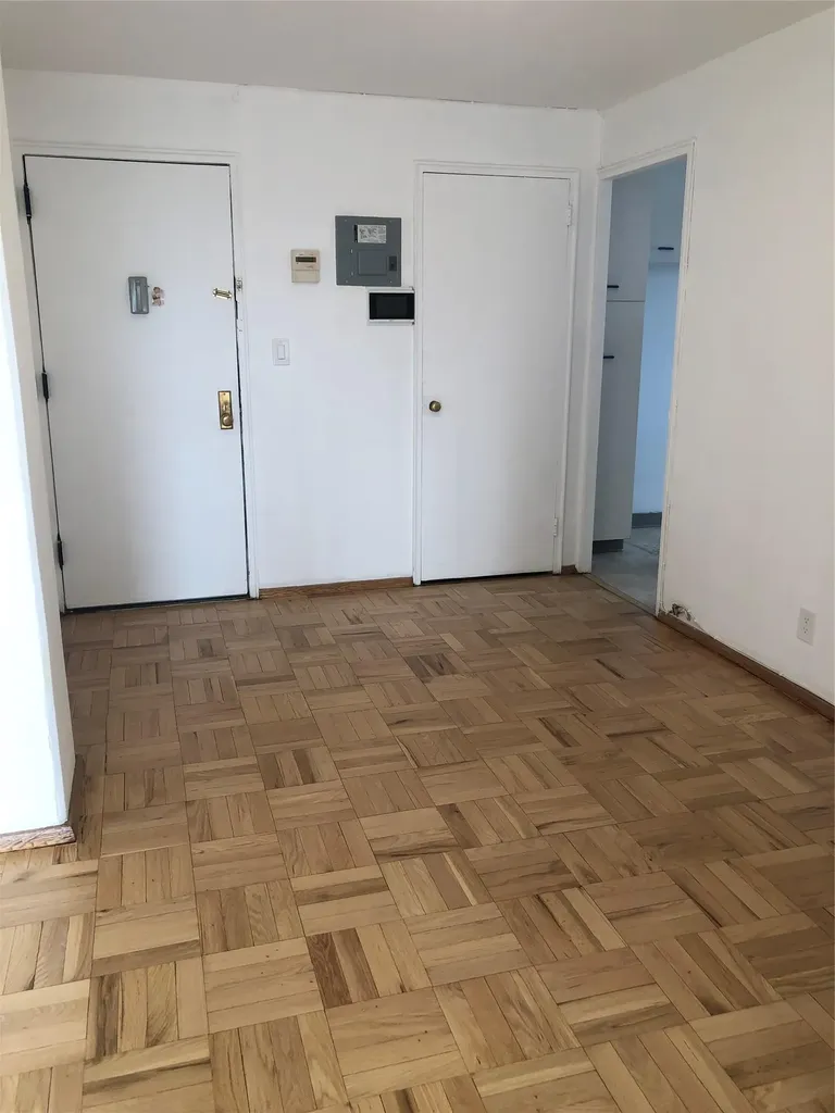 2180 33rd Road Astoria NY 11106