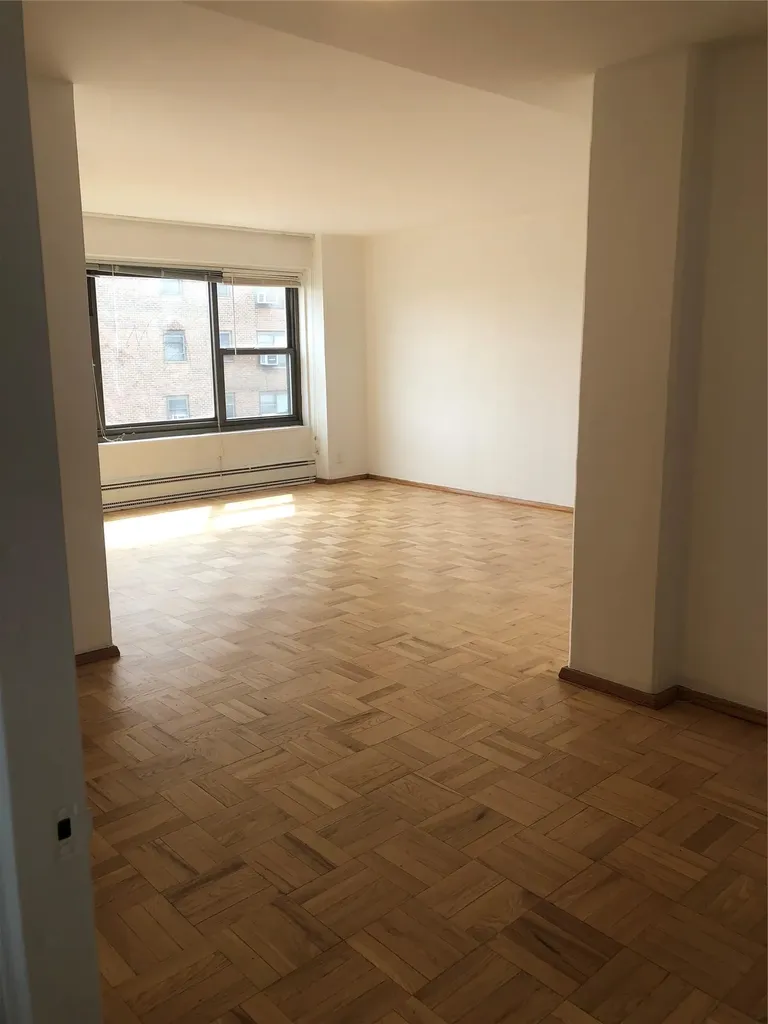 2180 33rd Road Astoria NY 11106