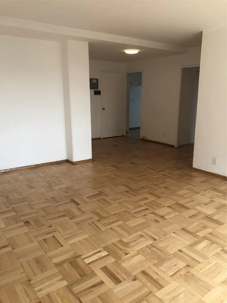 2180 33rd Road Astoria NY 11106