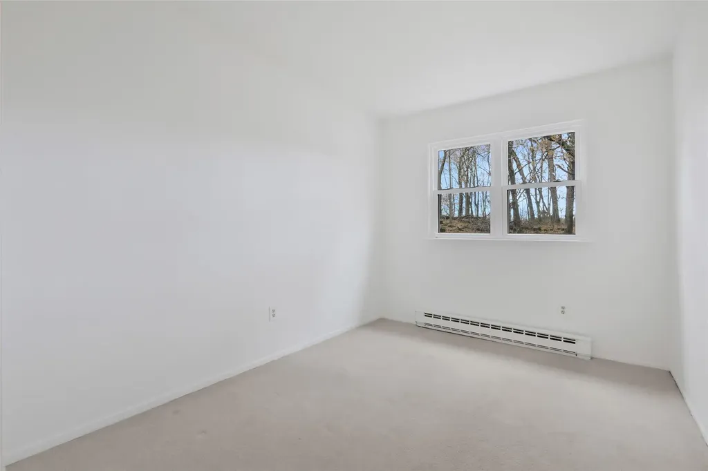 8 Roundtree Court Beacon NY 12508