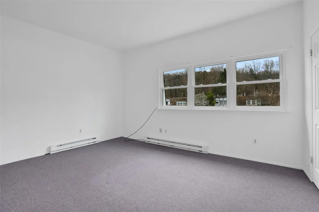 8 Roundtree Court Beacon NY 12508