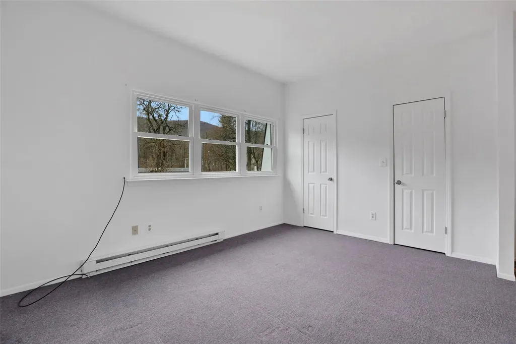 8 Roundtree Court Beacon NY 12508