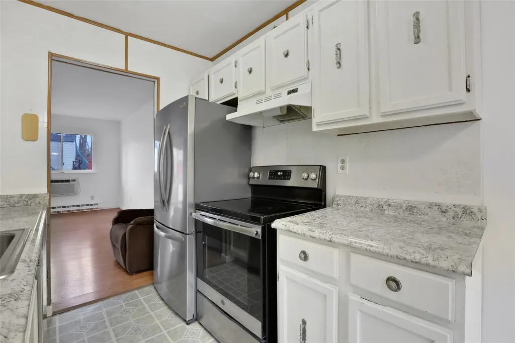 8 Roundtree Court Beacon NY 12508