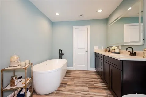 1 Stephanie Court Ridge NY 11961