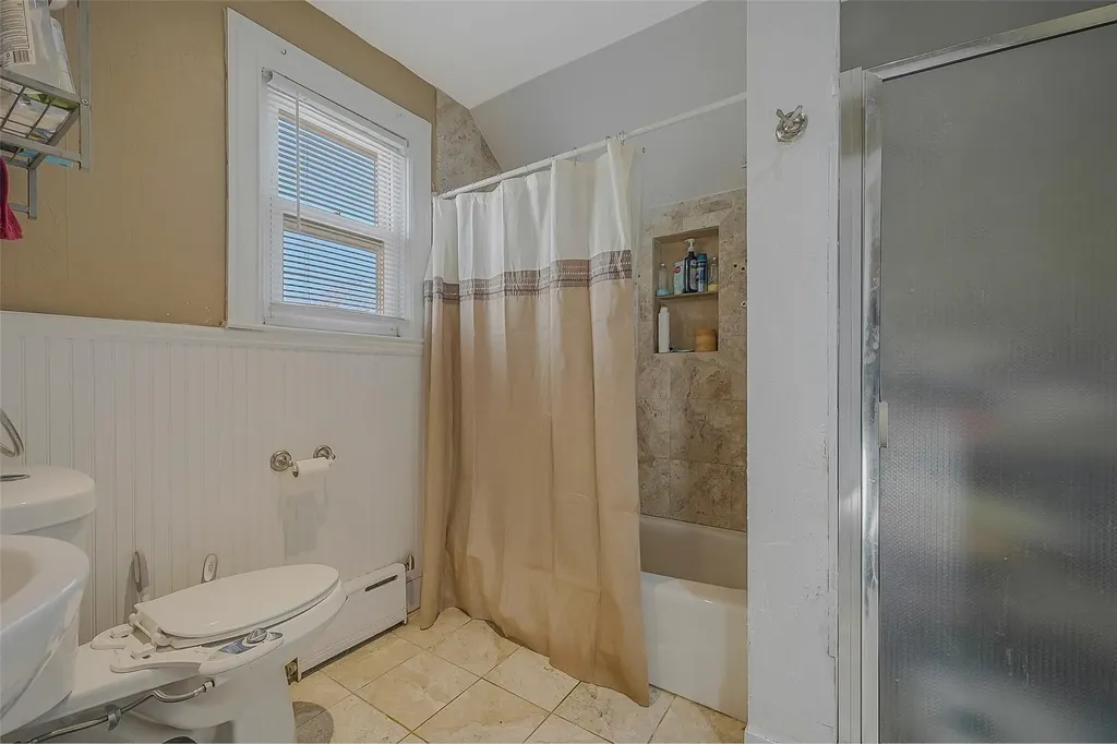34 Orleans Road Valley Stream NY 11581