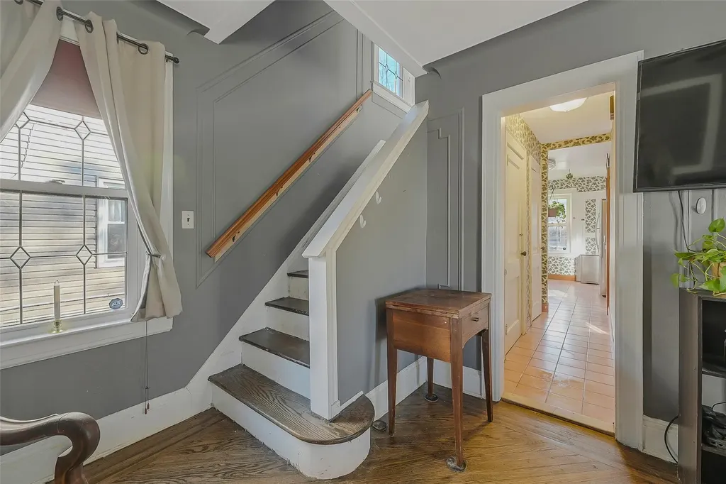 34 Orleans Road Valley Stream NY 11581
