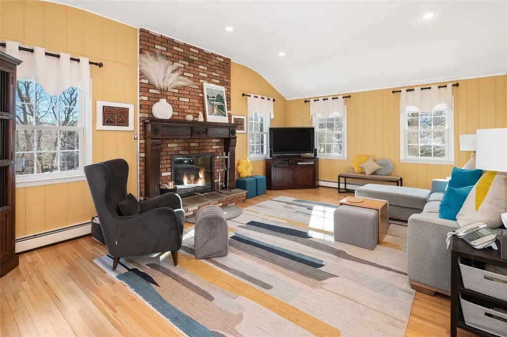 1 Sawgrass Drive Katonah NY 10536