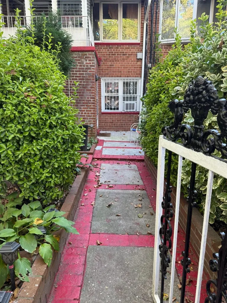 958 E 103rd Street Brooklyn NY 11236