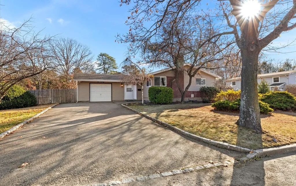 1020 Commack Road Dix Hills NY 11746