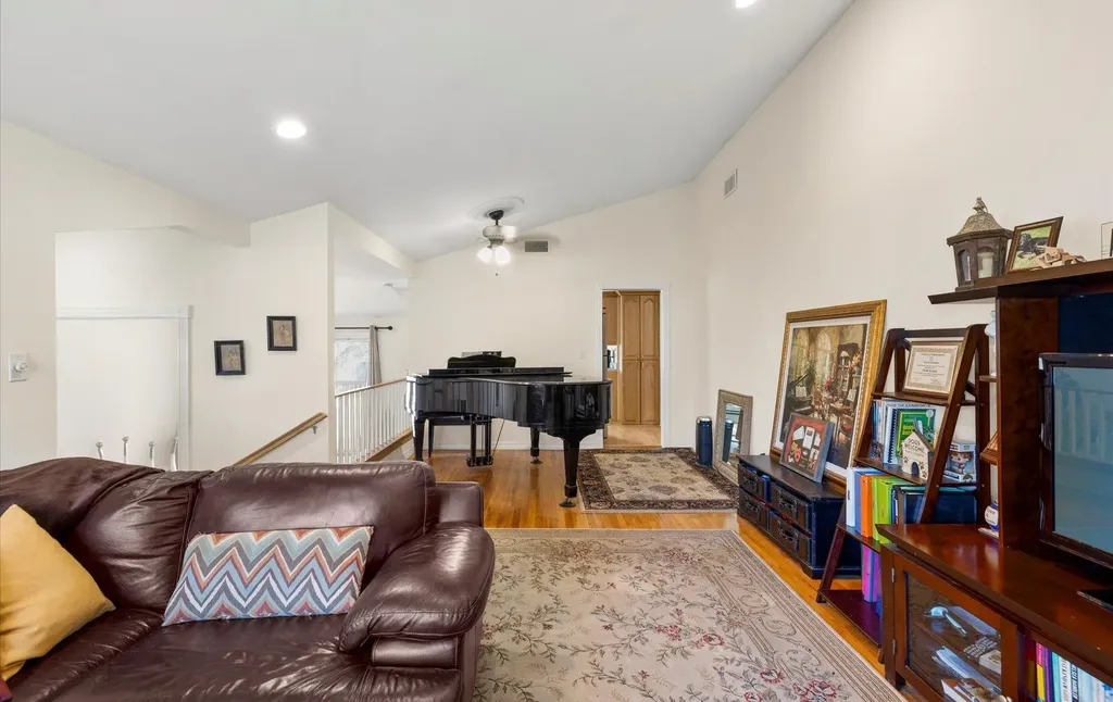 1020 Commack Road Dix Hills NY 11746
