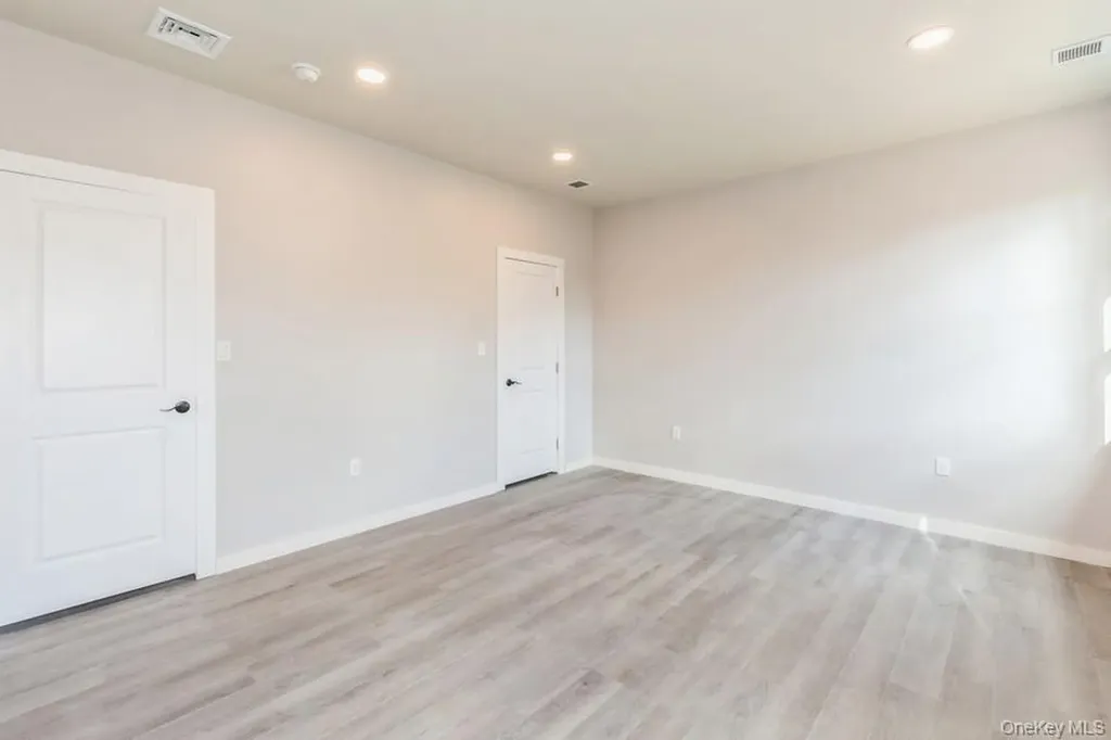 125 Lynbrook Drive Mastic Beach NY 11951