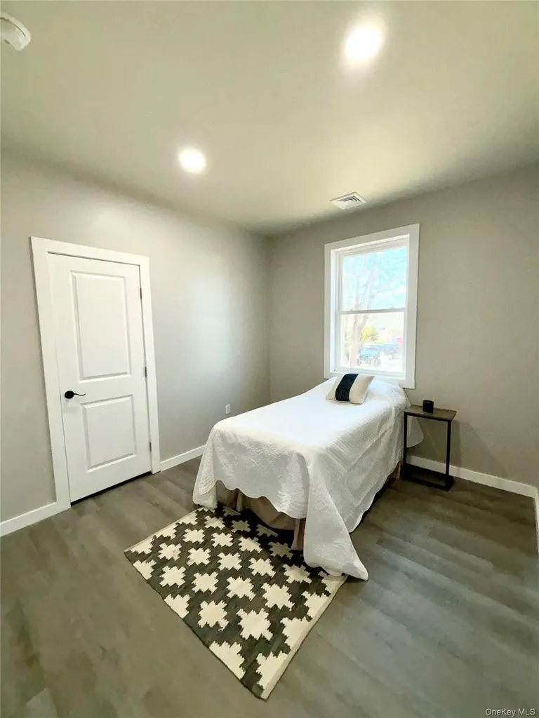 125 Lynbrook Drive Mastic Beach NY 11951