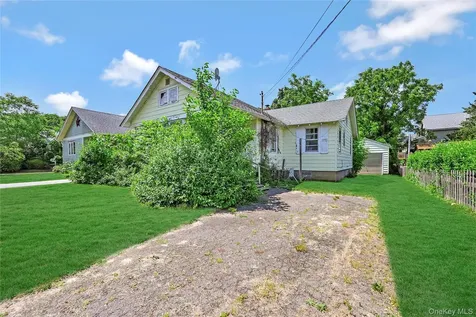 208 Aka 685 Knapp Place Greenport NY 11944