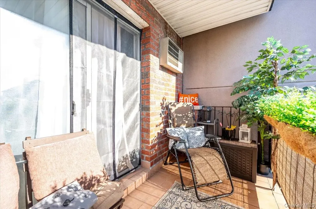 2873 Roebling Avenue Bronx NY 10461