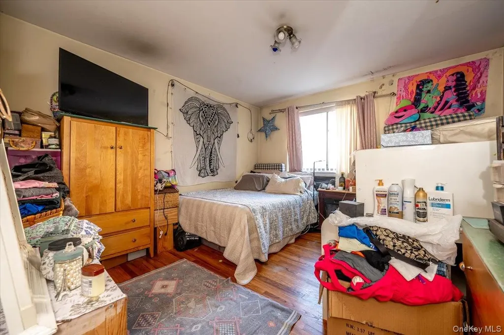 2873 Roebling Avenue Bronx NY 10461