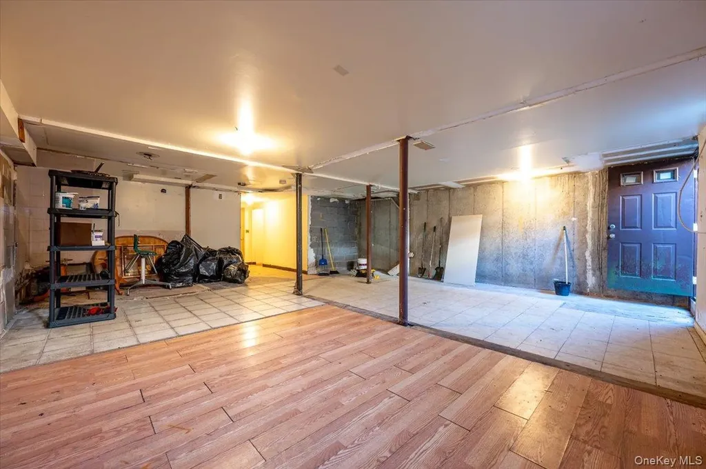 2873 Roebling Avenue Bronx NY 10461