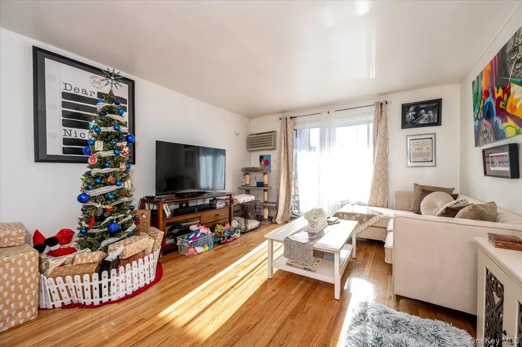 2873 Roebling Avenue Bronx NY 10461