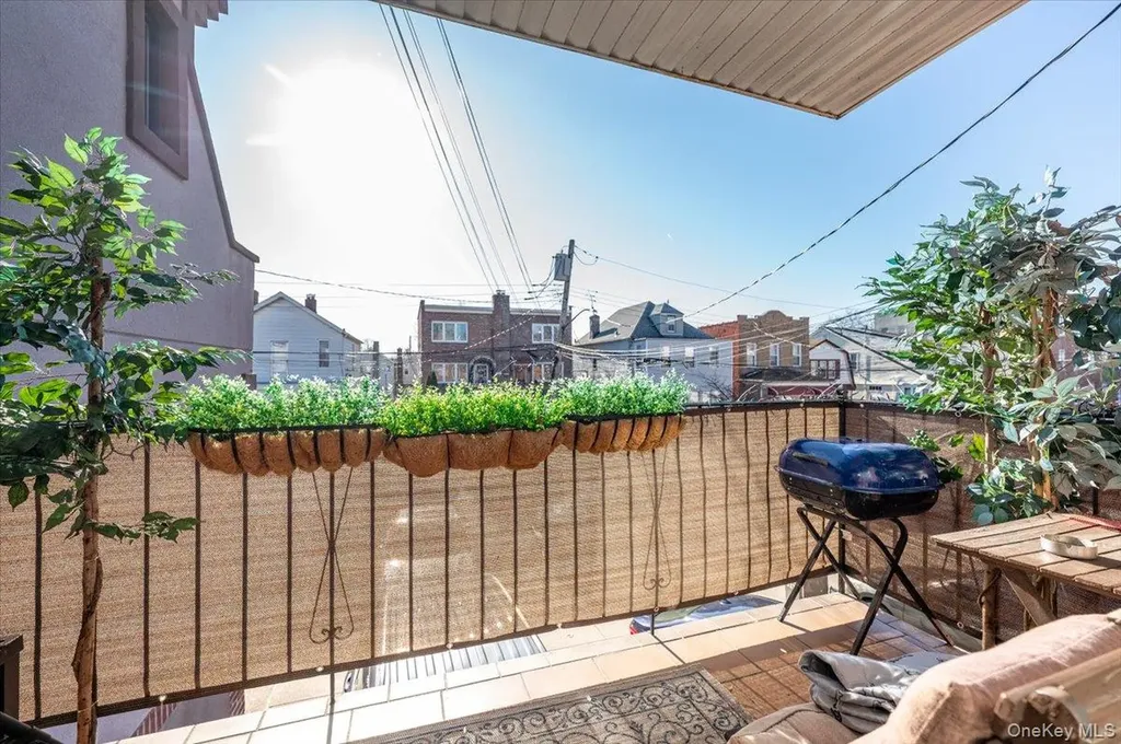 2873 Roebling Avenue Bronx NY 10461