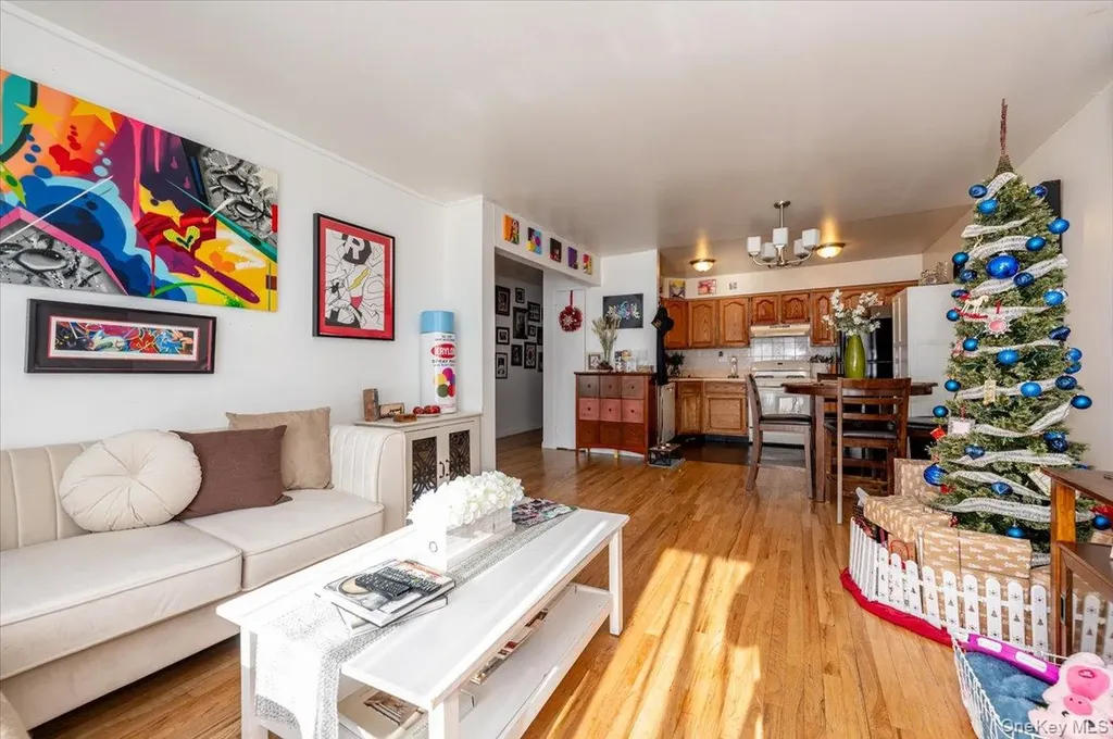 2873 Roebling Avenue Bronx NY 10461