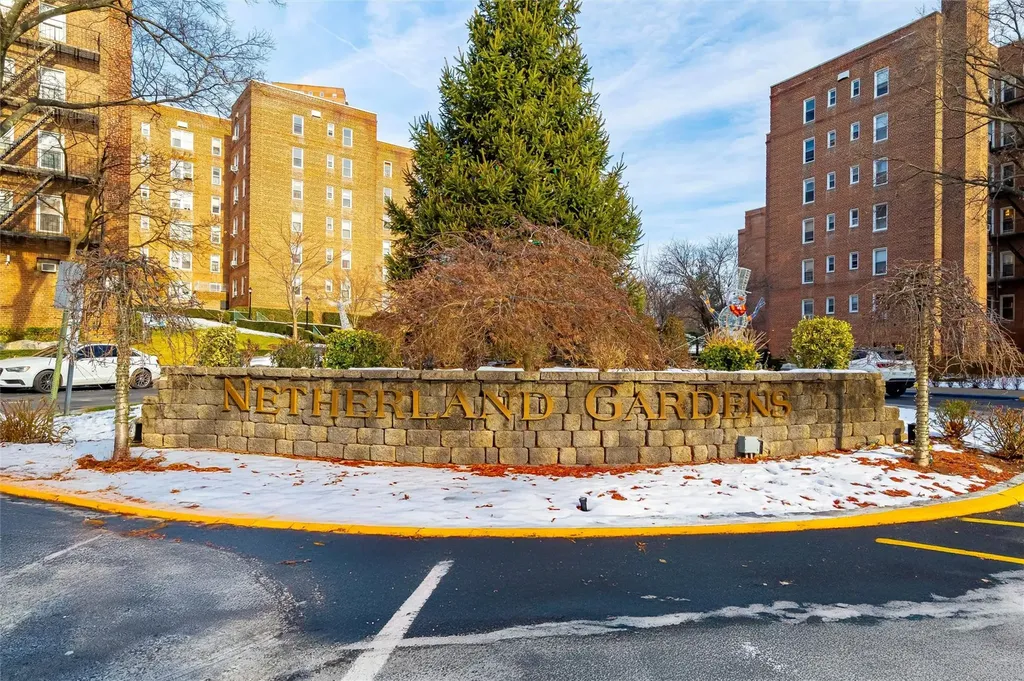 5635 Netherland Avenue Bronx NY 10471