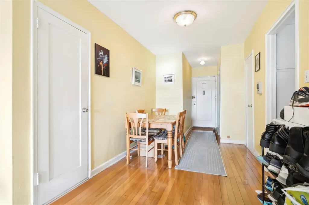 5635 Netherland Avenue Bronx NY 10471