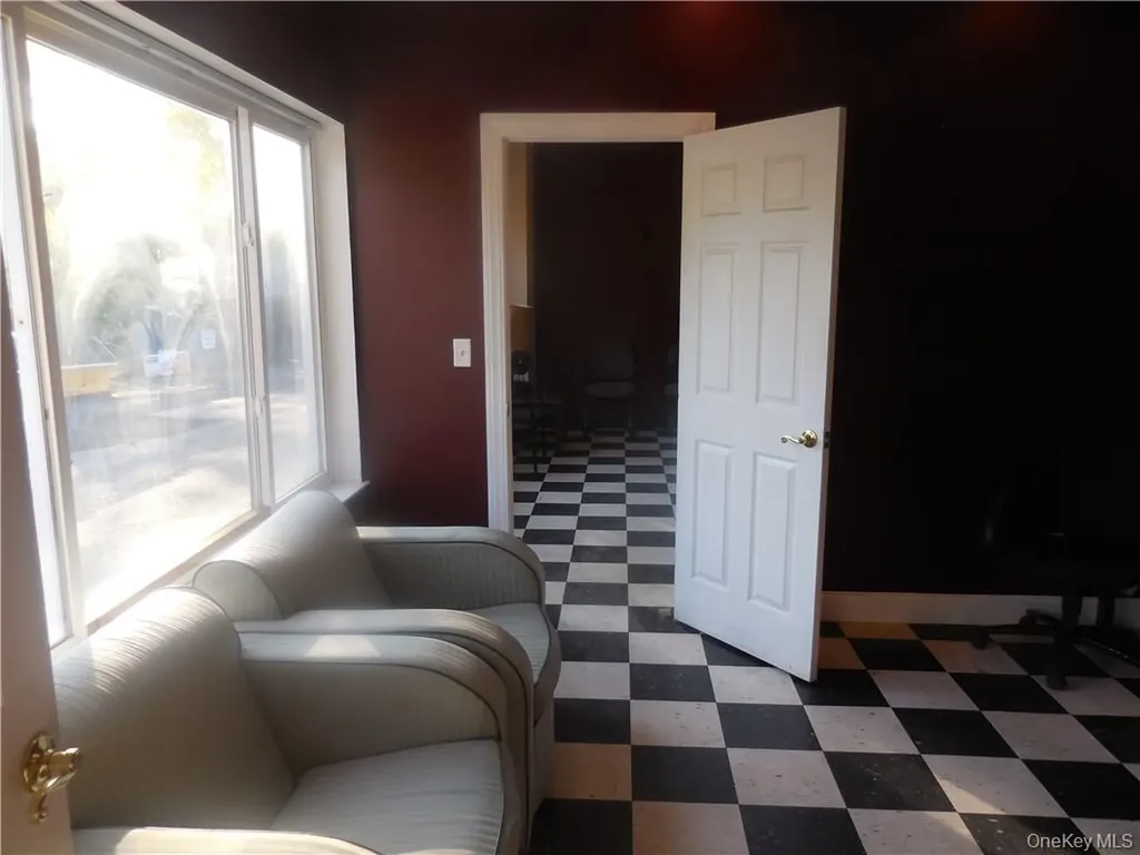 2899 Us Route 9w New Windsor NY 12553
