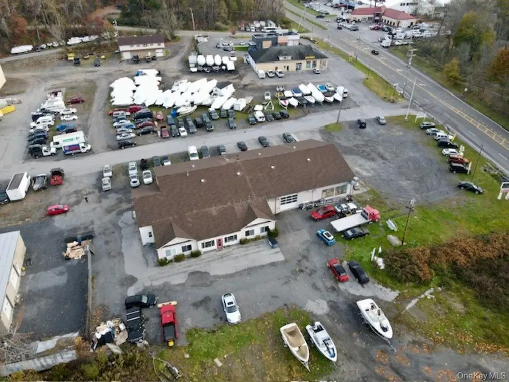 2899 Us Route 9w New Windsor NY 12553