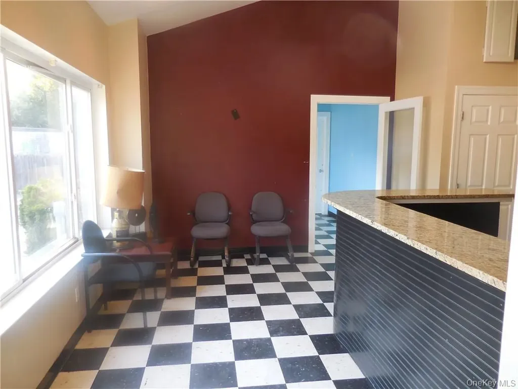 2899 Us Route 9w New Windsor NY 12553