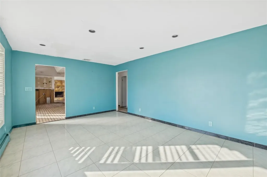 3402 Elliott Boulevard Oceanside NY 11572