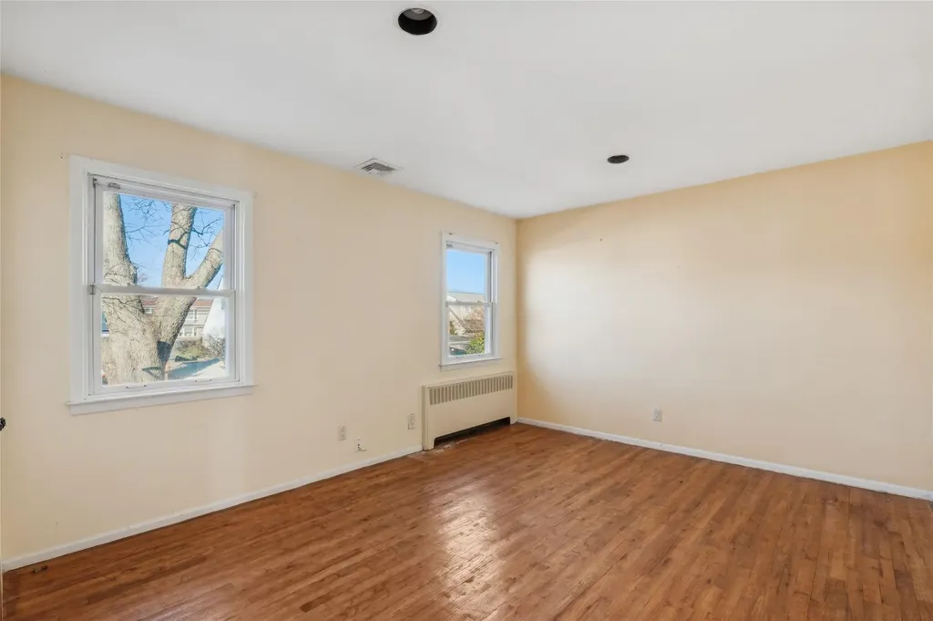 3402 Elliott Boulevard Oceanside NY 11572