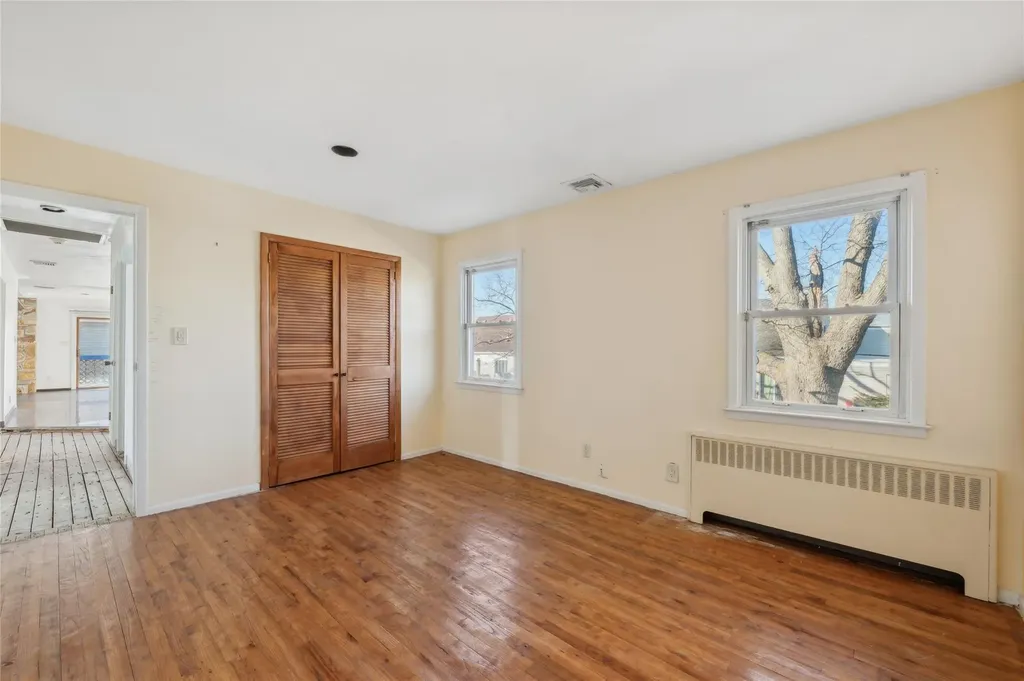 3402 Elliott Boulevard Oceanside NY 11572