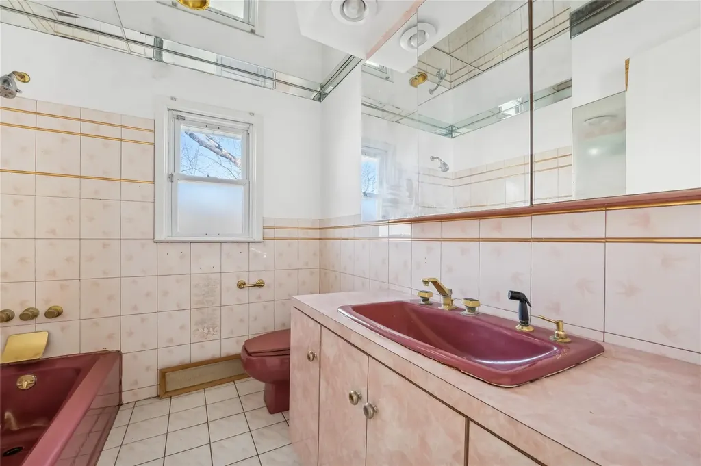 3402 Elliott Boulevard Oceanside NY 11572