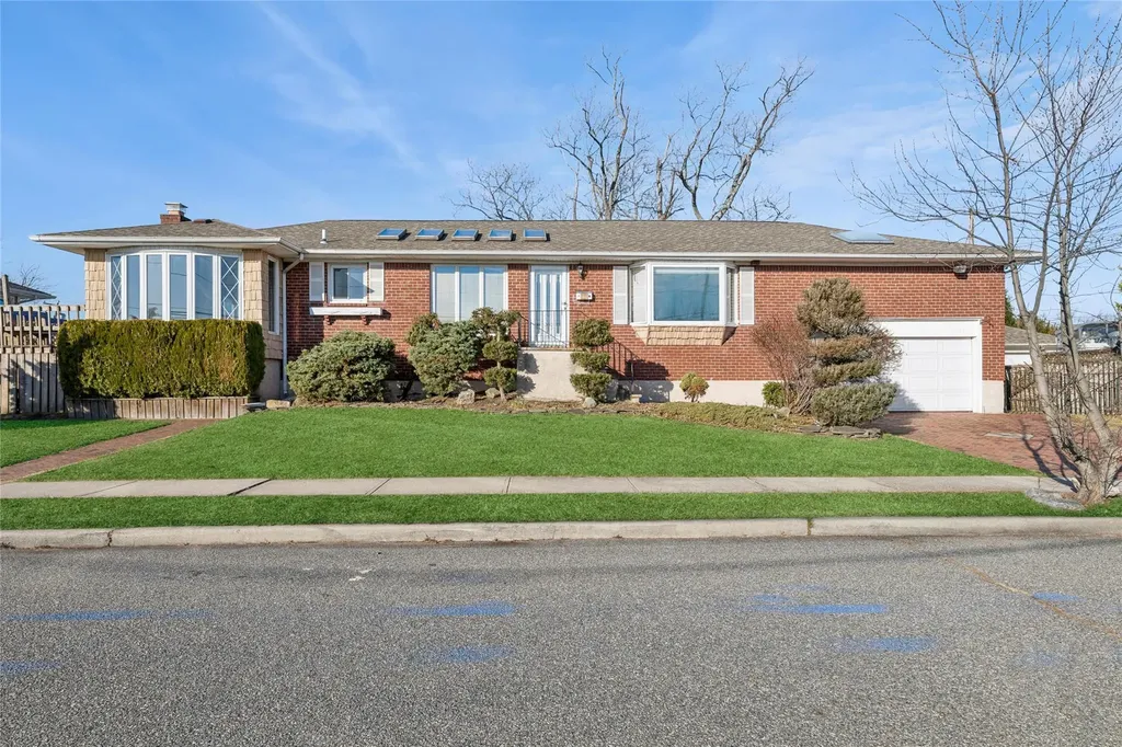3402 Elliott Boulevard Oceanside NY 11572
