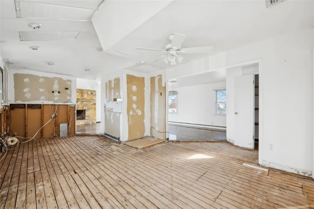 3402 Elliott Boulevard Oceanside NY 11572