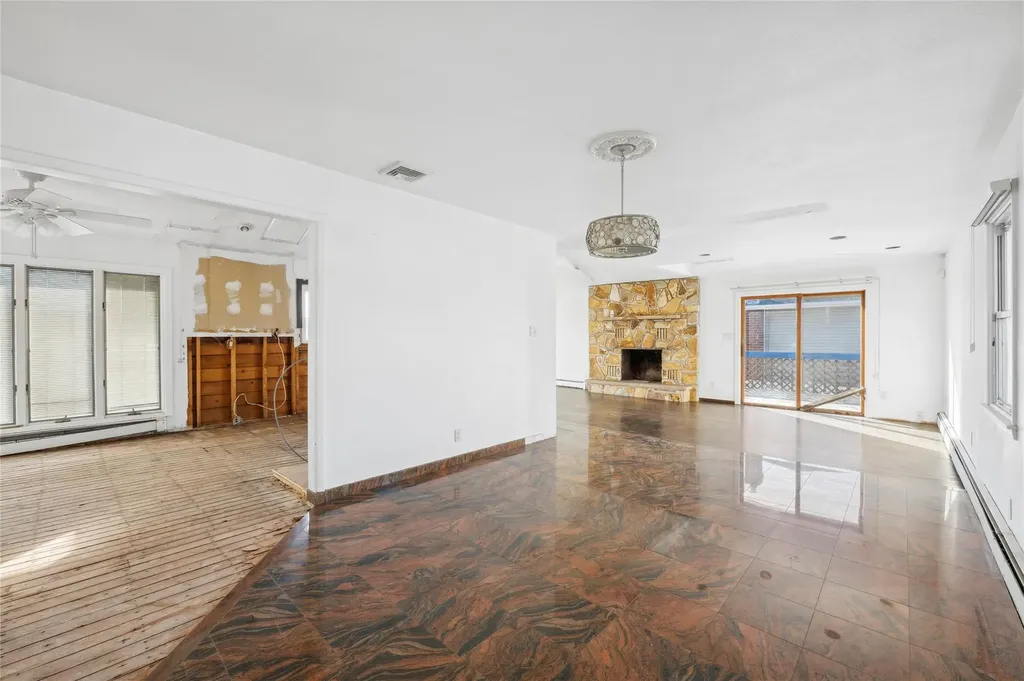 3402 Elliott Boulevard Oceanside NY 11572
