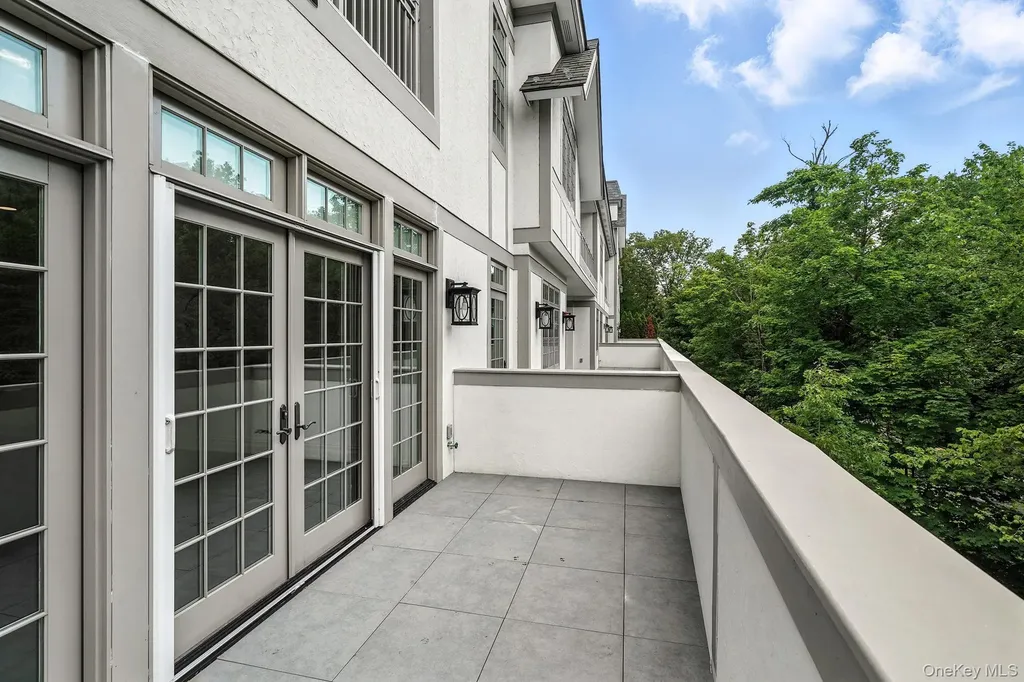 2 Weaver Street Scarsdale NY 10583